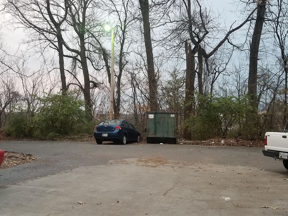 2nd image of 111 Terrace Ct #B-6