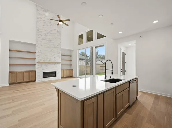 140 Silverbow Creek Way, Conroe, TX 77304