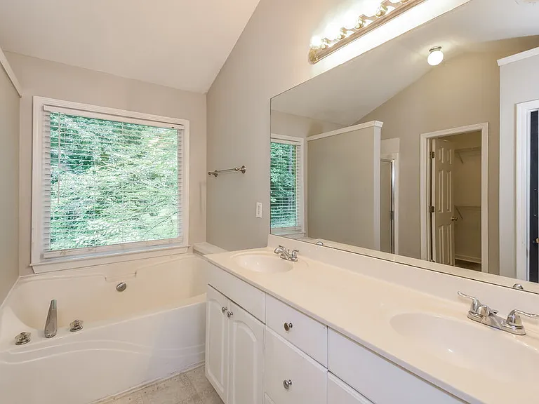 38 Wesley Dr — Photo 14