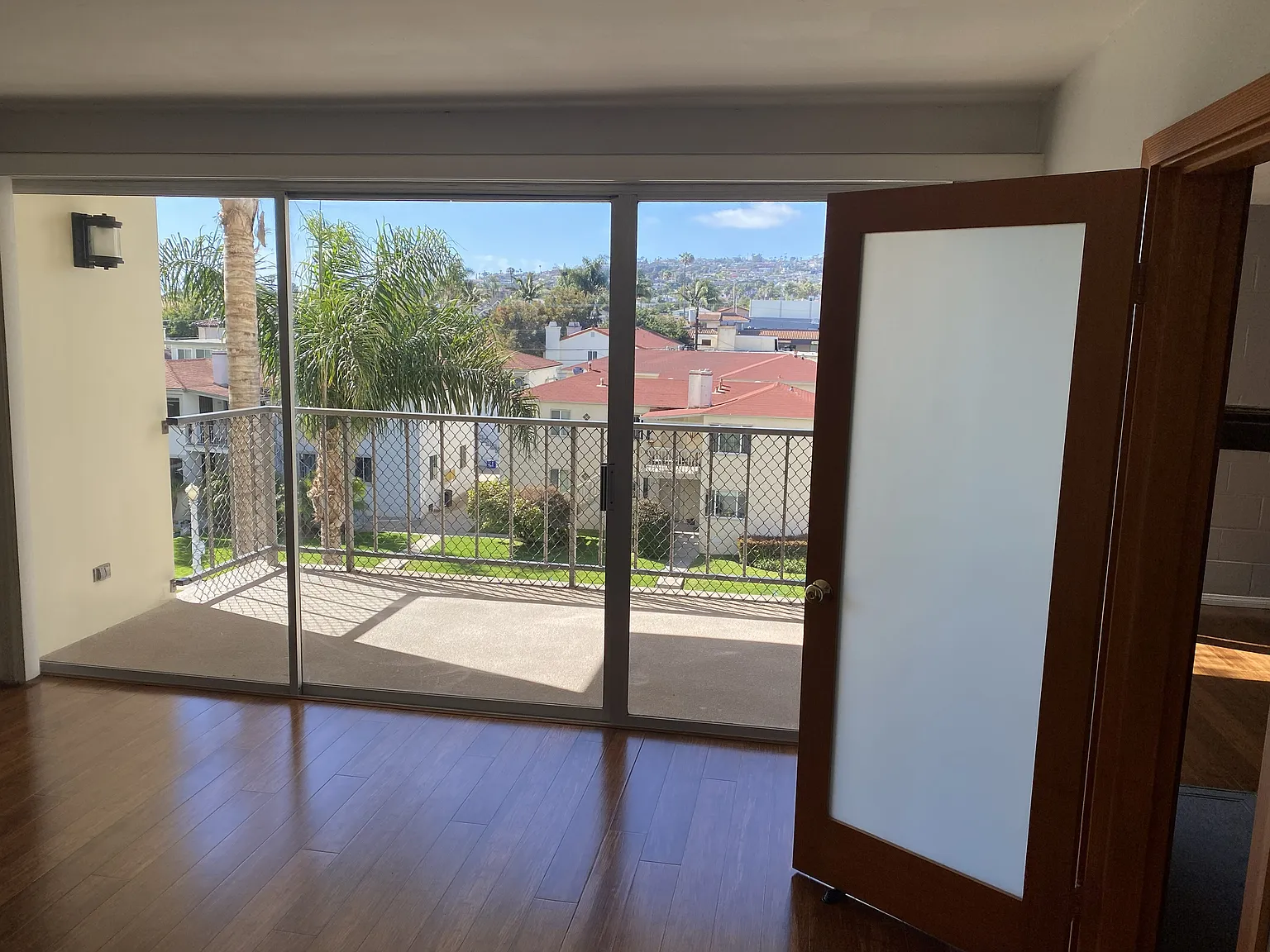 4944 Cass St — Photo 2