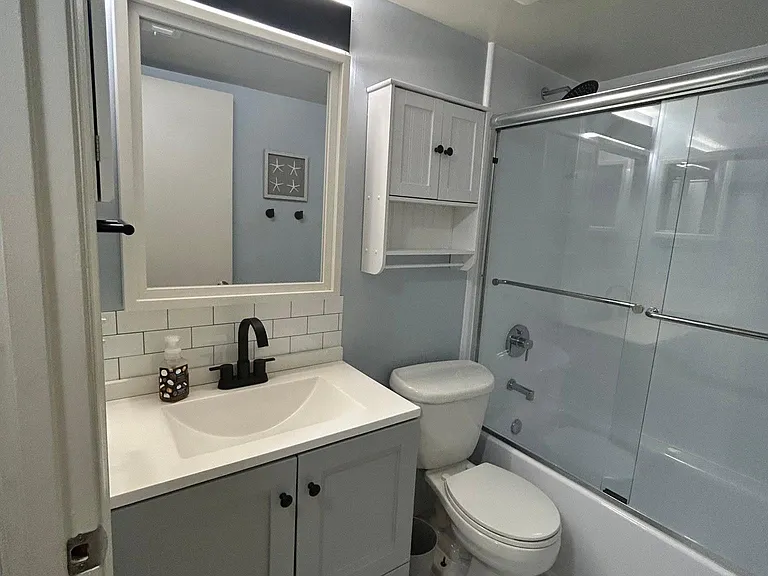 644 Newbridge Ct — Photo 16