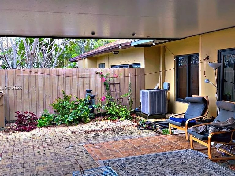 7509 SW 26th Ct #5 — Photo 10