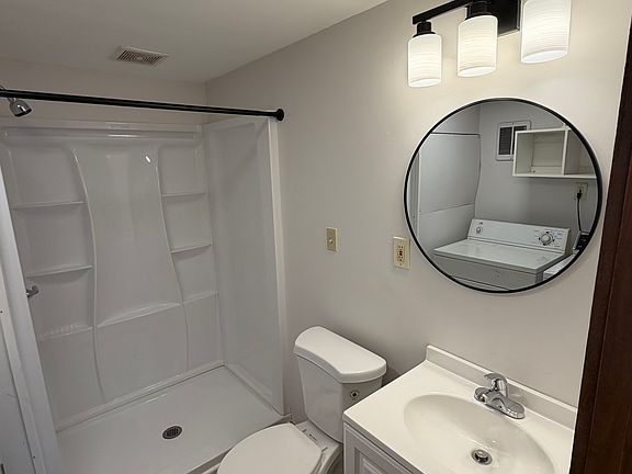 3rd image of 14 Chatham St #5