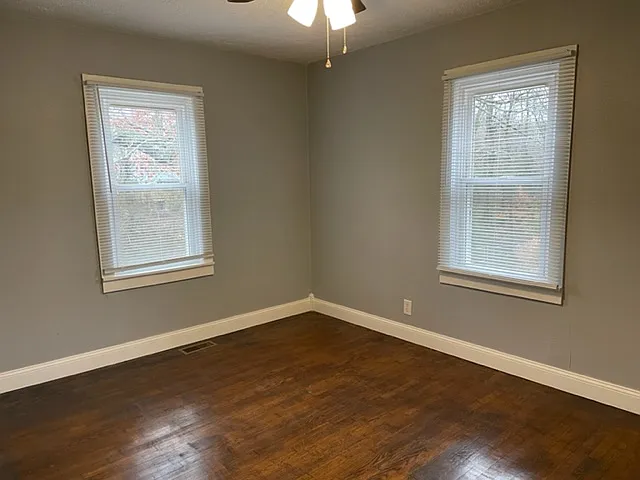 210 E Georgia St — Photo 5