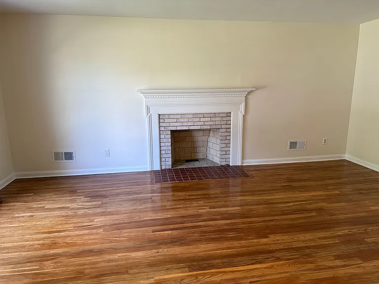 2412 Manet Rd — Photo 9