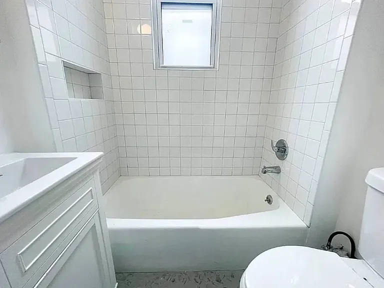 72-43 60th Ln #2R — Photo 7