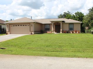 9053 Aster Rd, Fort Myers, FL 33967