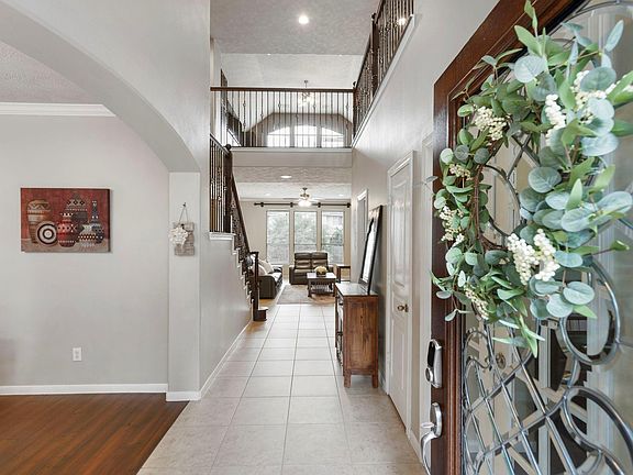 5th image of 14 N Bardsbrook Cir