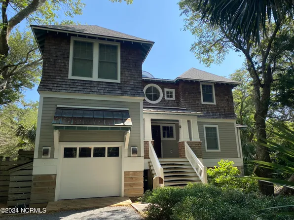 17 Dowitcher Trail, Bald Head Island, NC 28461