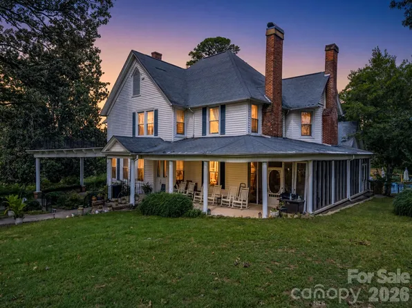 252 Spencer St, Ellenboro, NC 28040