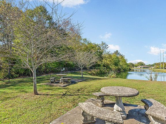 3rd image of 2851 Waterhaven Dr