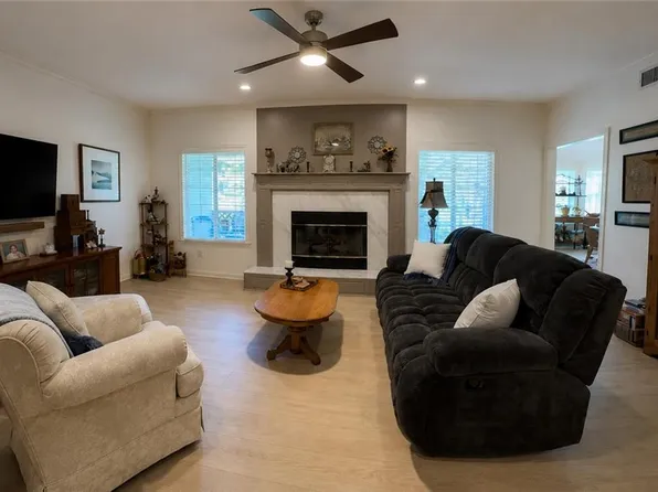4311 S Megan Ct APT 2, Independence, MO 64055