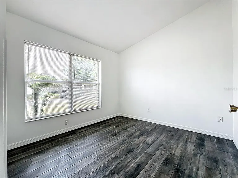5716 Delano Ln — Photo 12
