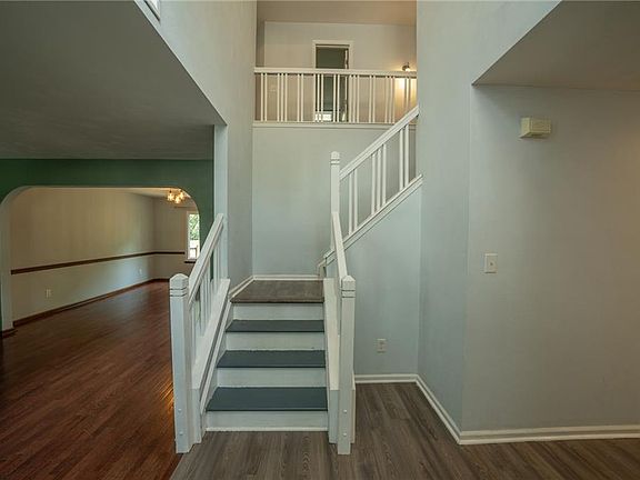 2nd image of 4100 Scotfield Dr