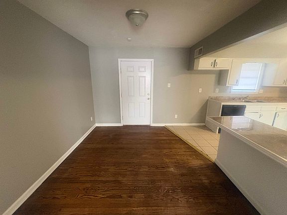 4th image of 3420 Adrick Rd