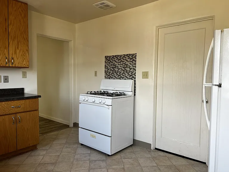 1120 Austin Way — Photo 14