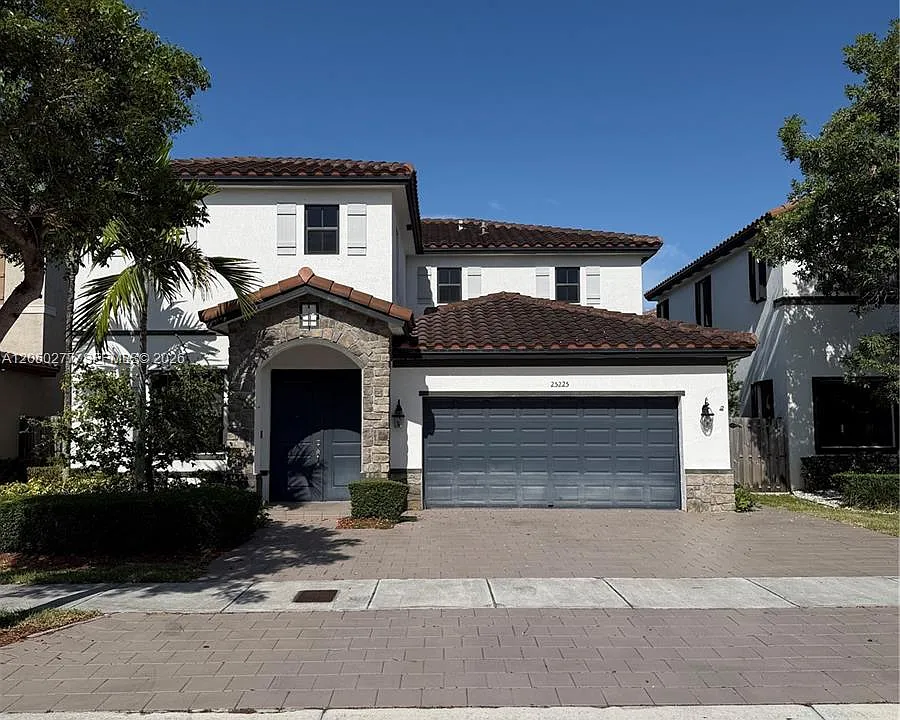 25225 SW 118th Ave