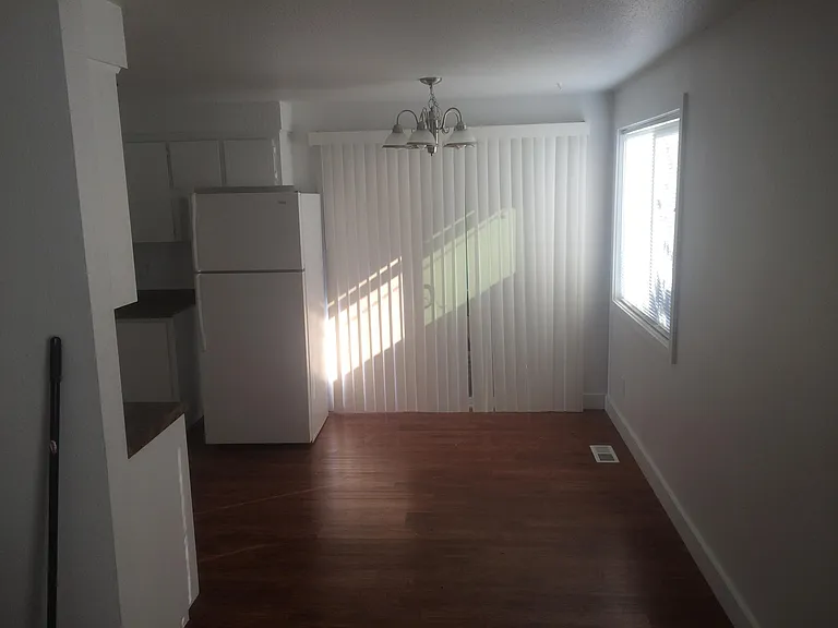 3050 Brittany Dr — Photo 12