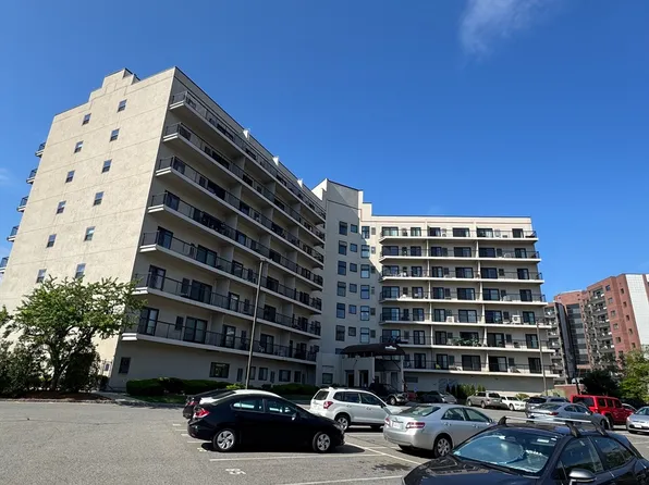 133 Commander Shea Blvd APT 614, Quincy, MA 02171