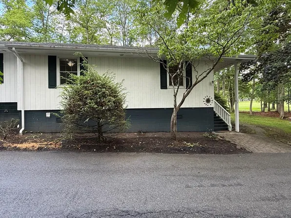 159 Woodland Dr, Daniels, WV 25832