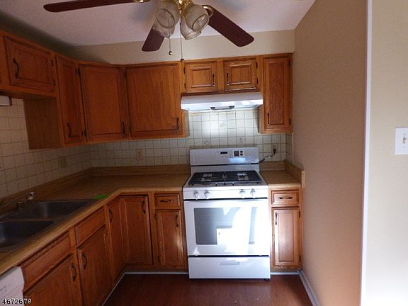 2nd image of 55 Ben Franklin Dr #851