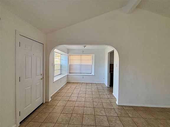 3rd image of 4903 Raven Ridge Dr
