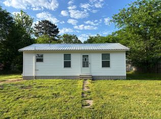 414 Dodd St, Nash, TX 75569
