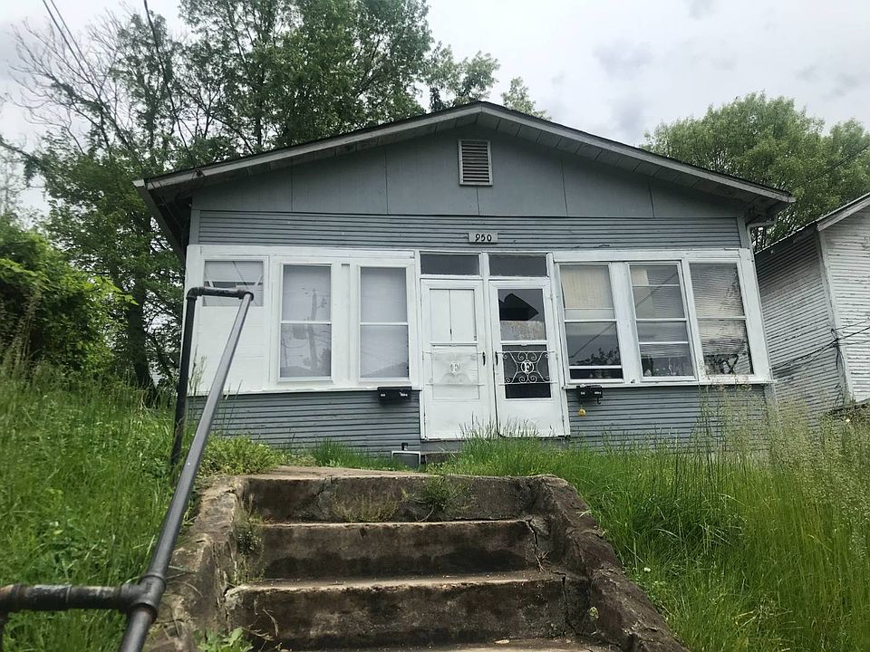 2nd image of 609 Walnut St