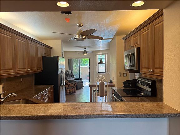 4th image of 7419 Fairfax Drive #110