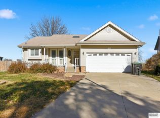13572 V Cir, Omaha, NE 68137