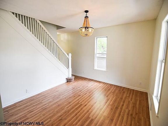 4th image of 212 Miners Way