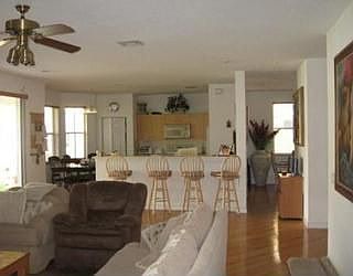 2nd image of 988 Sunflower Cir