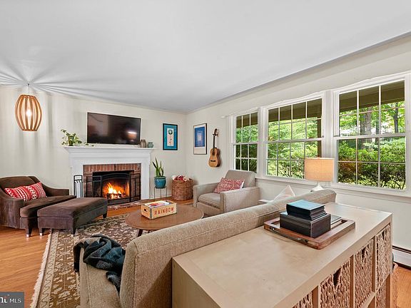 5th image of 1500 Sugartown Rd