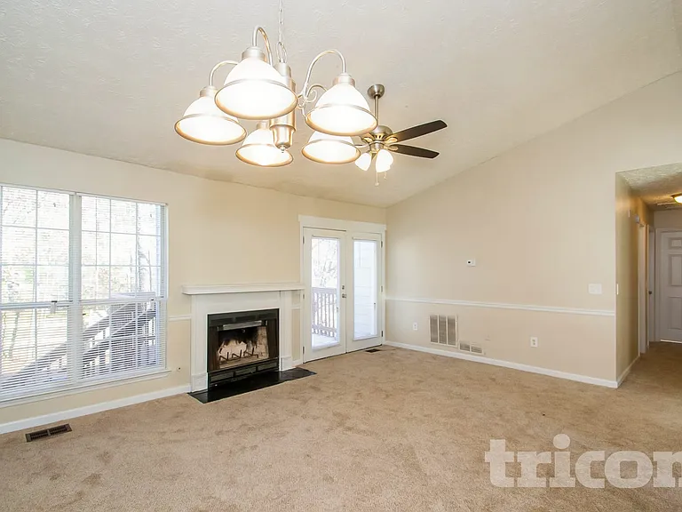 5020 Millers Gln — Photo 4