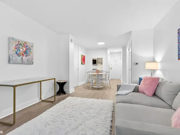 520 East 72nd Street image 3 of 13