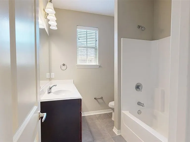 2011 Harvey Mitchell Pkwy S — Photo 19