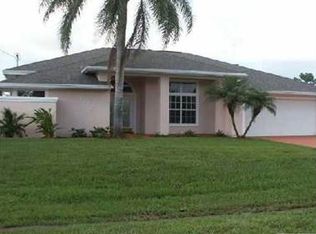 1273 SE McFarlane Ave, Port Saint Lucie, FL 34952