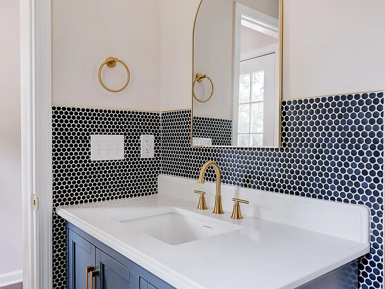 802 Mill St — Photo 14