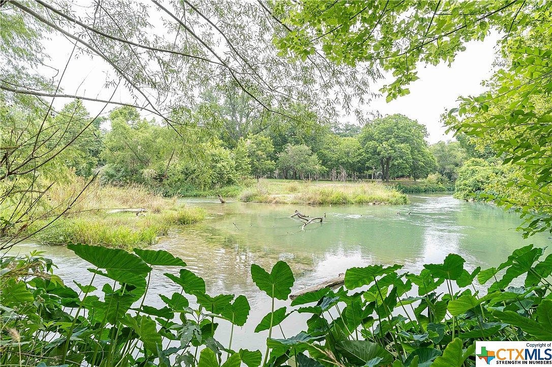 5 N Main St, Fentress, TX 78622 Zillow