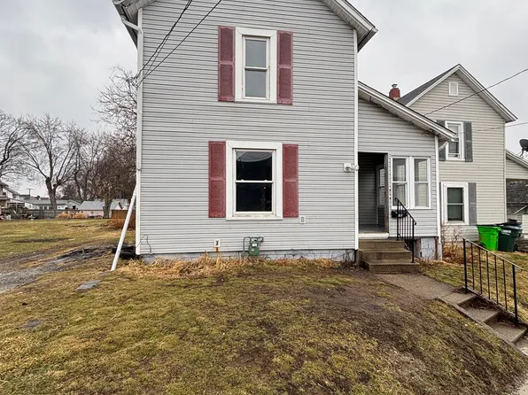 11 24th St SW, Barberton, OH 44203