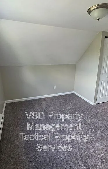 3694 E 147th St #UP — Photo 3