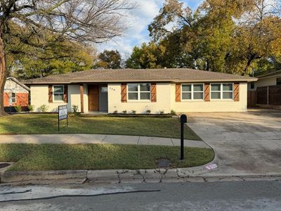 520 W Redbud Dr, Hurst, TX, 76053