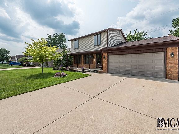 2nd image of 25140 Kathy Dr