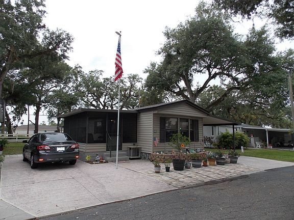 3rd image of 900 Aqua Isles Blvd #E2