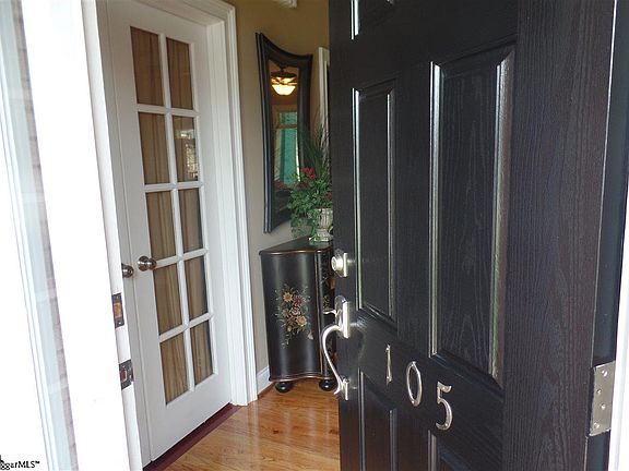 4th image of 105 Wilshire Dr