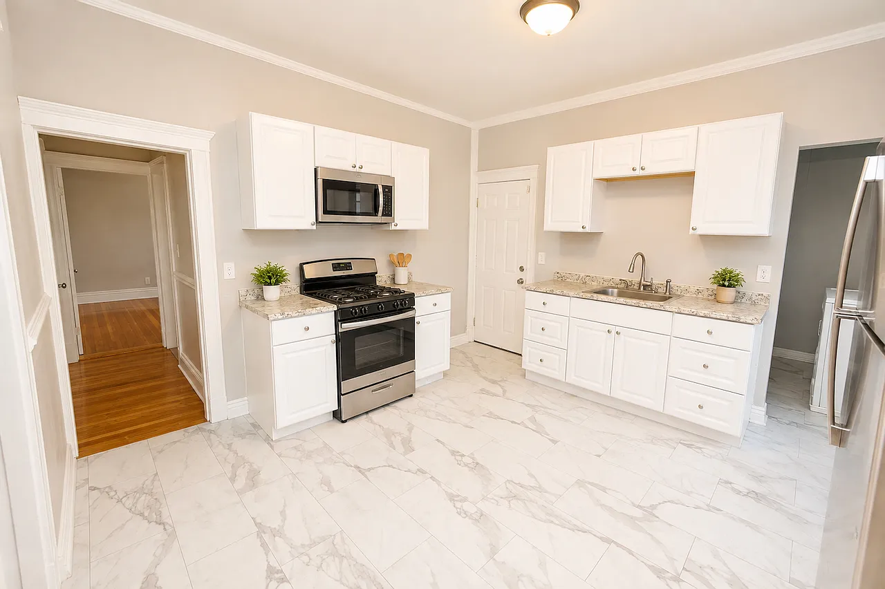 4 bed, 1.5 bath, 1480 sqft, $3,500 — Photo 2