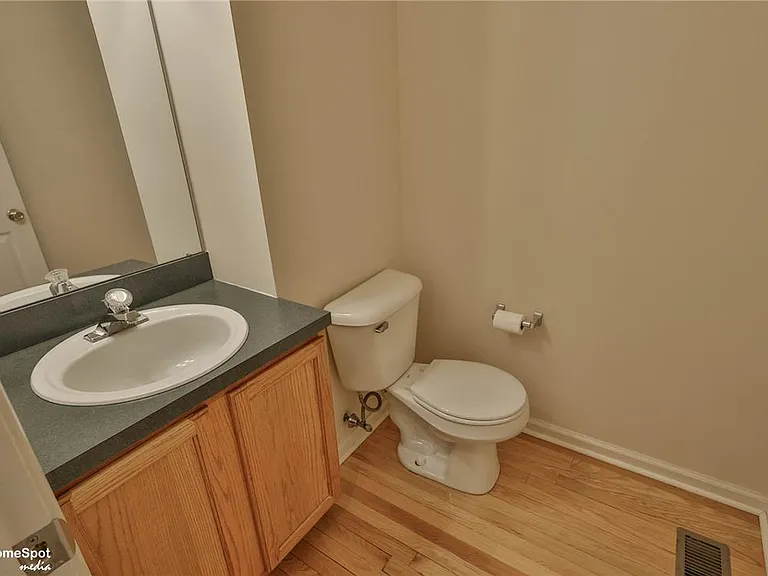 8149 Cross Creek Cir — Photo 20