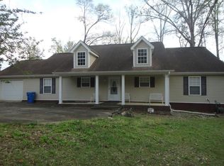 654 Lake Front Dr, Abbeville, AL 36310