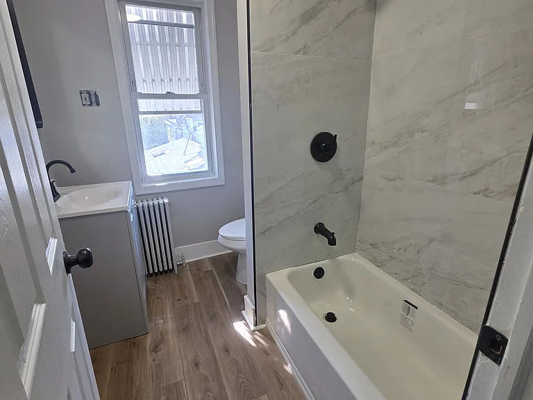 224 N 11th St — Photo 10