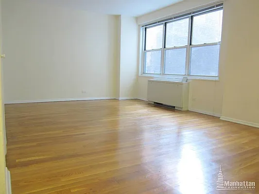 Rented by Manhattan Connection | media 14